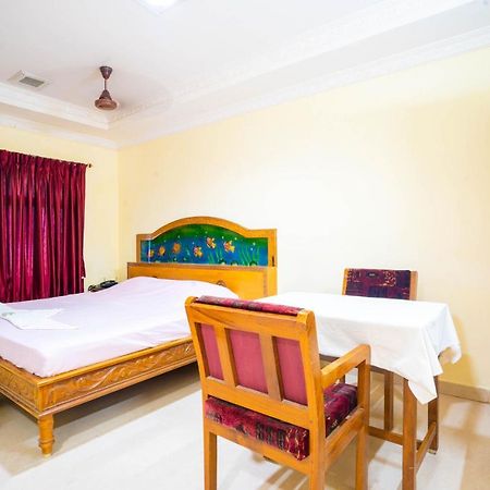 Hotel Tamilnadu, Courtallam I Кутталам Екстер'єр фото