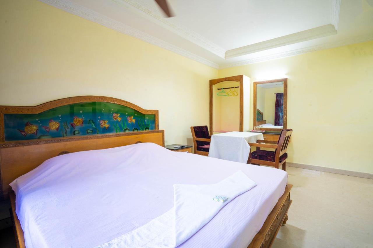 Hotel Tamilnadu, Courtallam I Кутталам Екстер'єр фото